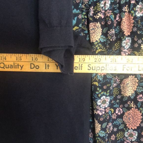 LOFT Size LP lot 2 blouses-navy sweater w/ floral hanging shirt & floral blouse - Picture 11 of 13